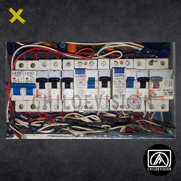 Tablero Eléctrico Fuera de Norma: Riesgos y Soluciones en Chiloé